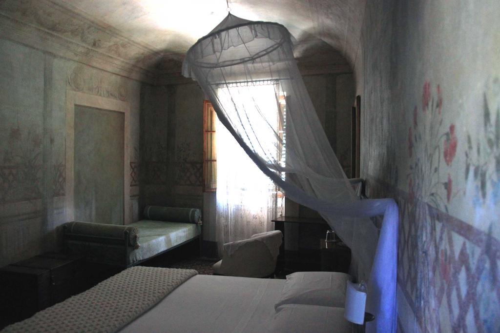 Antica Casa le Rondini Bed & Breakfast Borgo a Buggiano Exterior foto