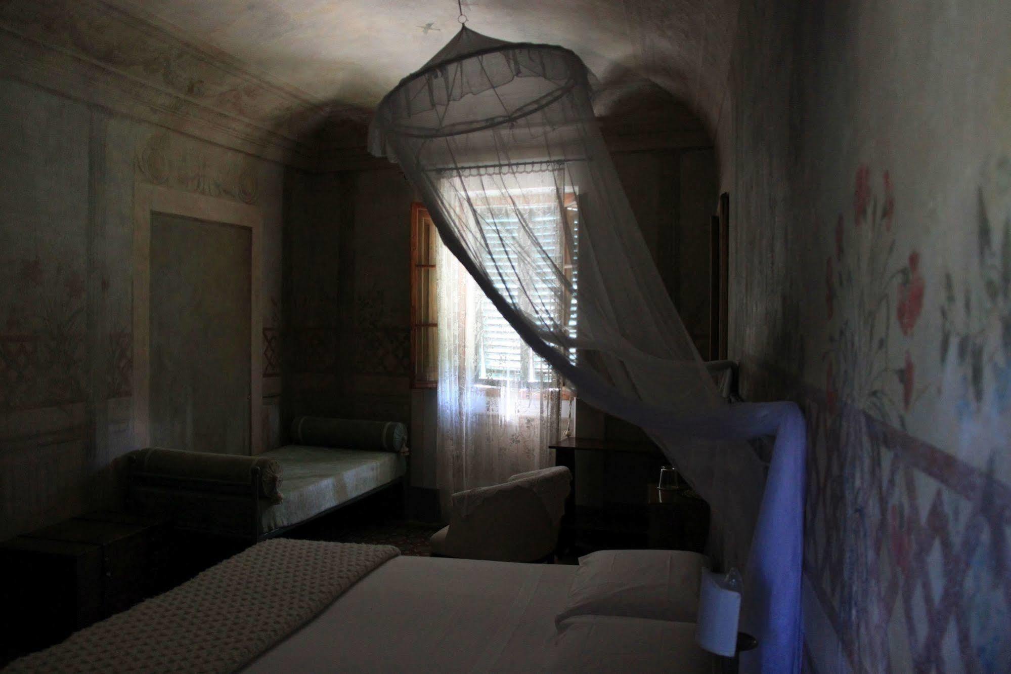 Antica Casa le Rondini Bed & Breakfast Borgo a Buggiano Exterior foto