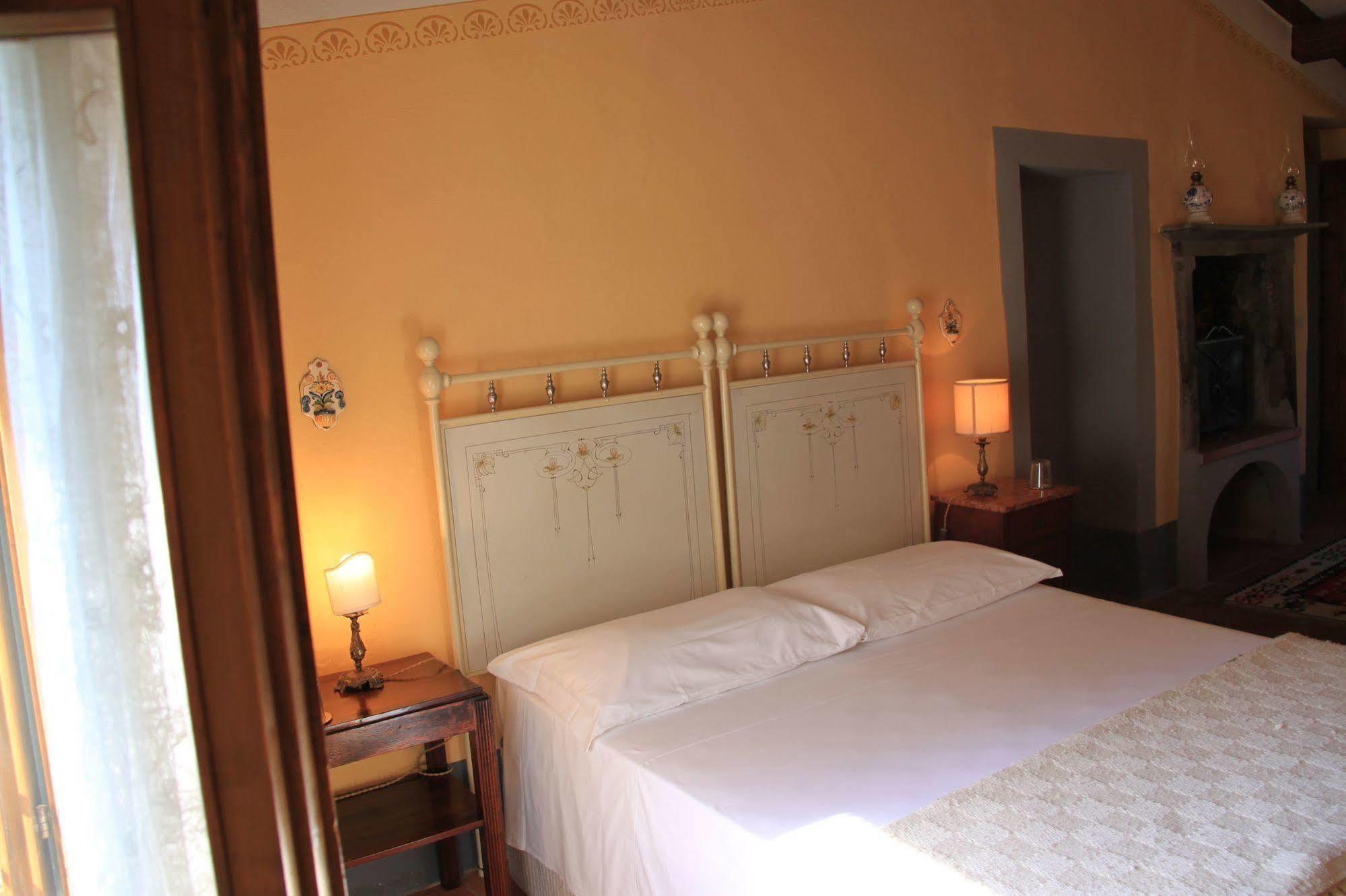 Antica Casa le Rondini Bed & Breakfast Borgo a Buggiano Exterior foto